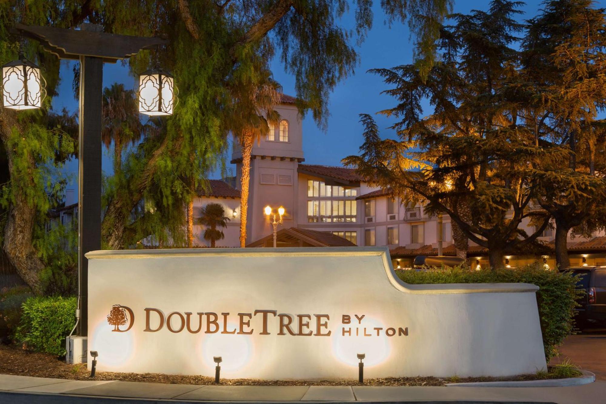 Doubletree By Hilton Campbell - Pruneyard Plaza Exterior photo
