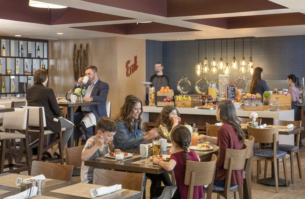 Doubletree By Hilton Campbell - Pruneyard Plaza Restaurant photo